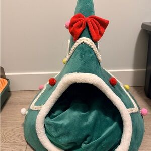Festive Green Pet Holiday Tent